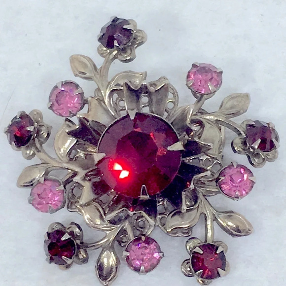 Vintage Silver Flower Red Pink Rhinestone Brooch - Picture 2 of 3